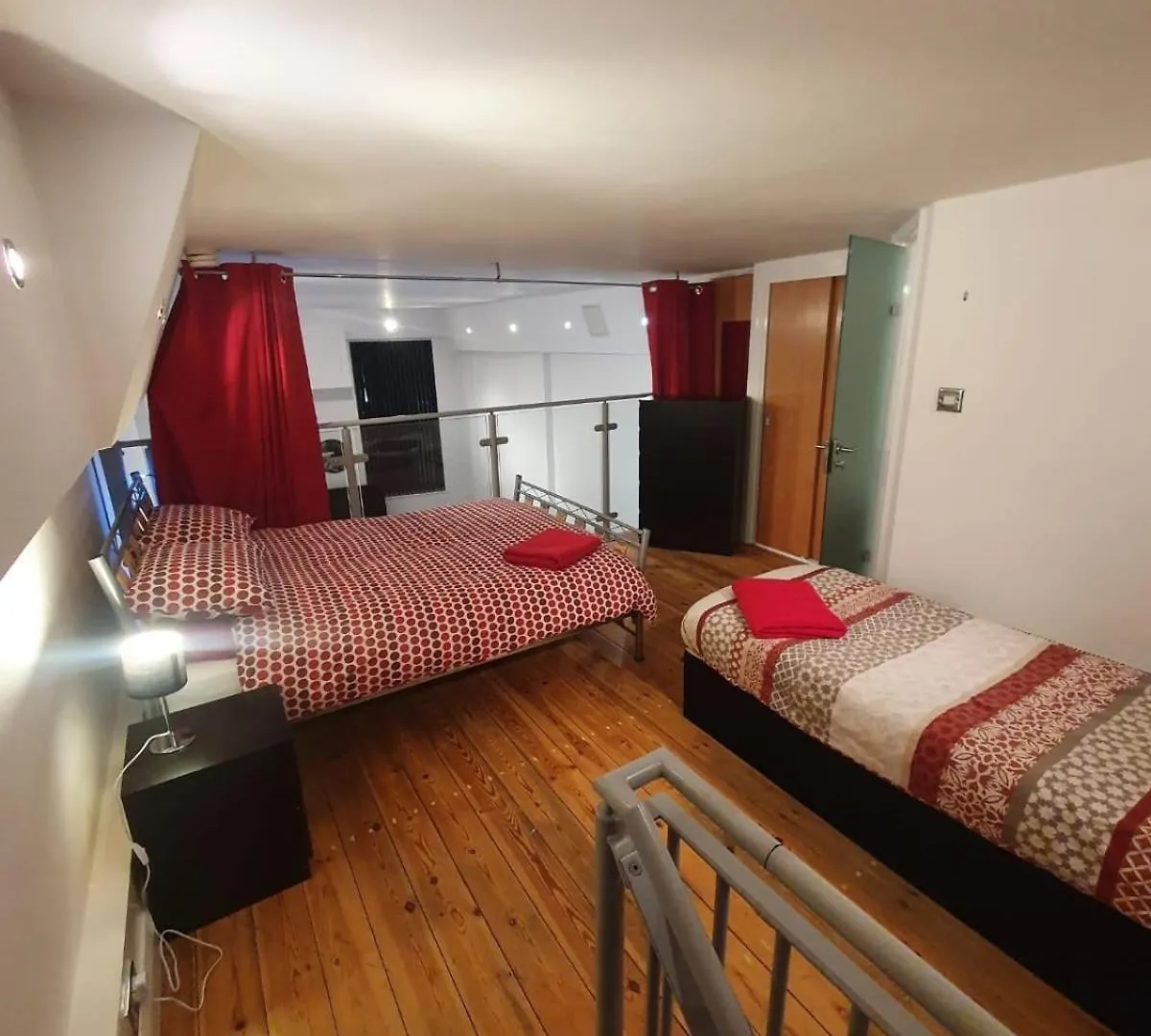 By Motorpoint Arena And Victoria Centre - City Centre - New York Style 2 Bedroom Apartment With 6 Proper Beds - Most Central Location - Two Bathrooms And Full Kitchen In Thurland Street Verenigd Koninkrijk