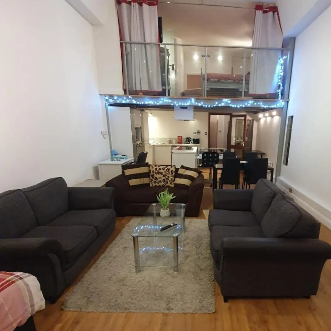 By Motorpoint Arena And Victoria Centre - City Centre - New York Style 2 Bedroom Apartment With 6 Proper Beds - Most Central Location - Two Bathrooms And Full Kitchen In Thurland Street  Nottingham